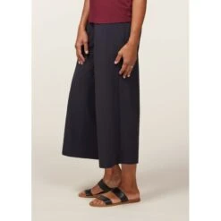 EQL Women's On The Go Stretch Crop Pants - Black -Riding Apparel Store 650488 800 800